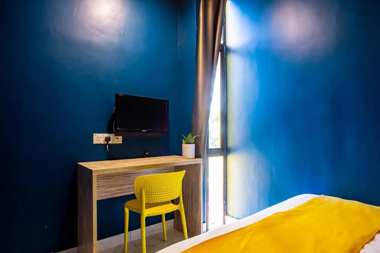 Beez Hotel Kuala Lumpur 2*,